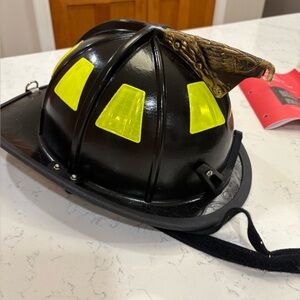 NIB Cairns 1044 Black Firefighter Helmet with Clear Defend with Yellow Accents